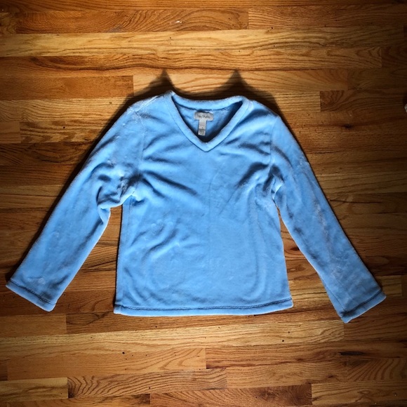 Fluffy fuzzy soft baby blue sweater - Picture 2 of 6